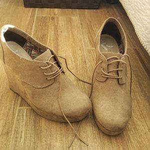 Report tan Booties Shoes